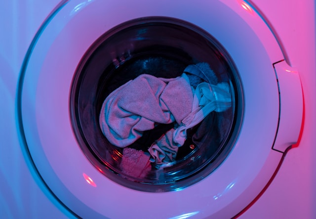 cara mengeringkan baju di mesin cuci